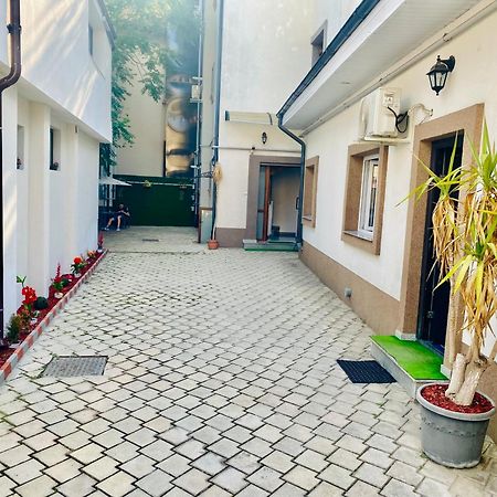 Cazan House Hostel Bucharest Exterior photo