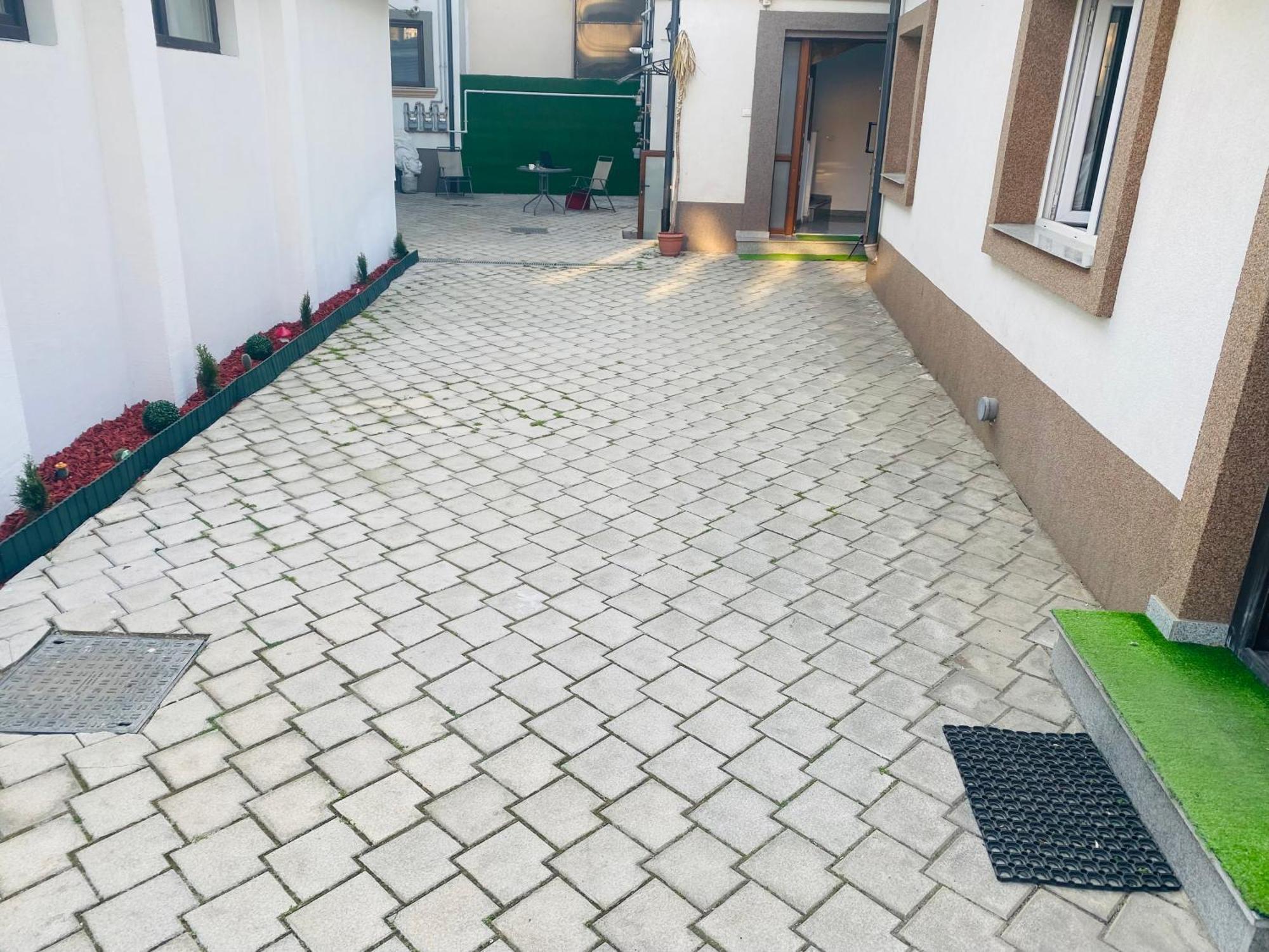 Cazan House Hostel Bucharest Exterior photo